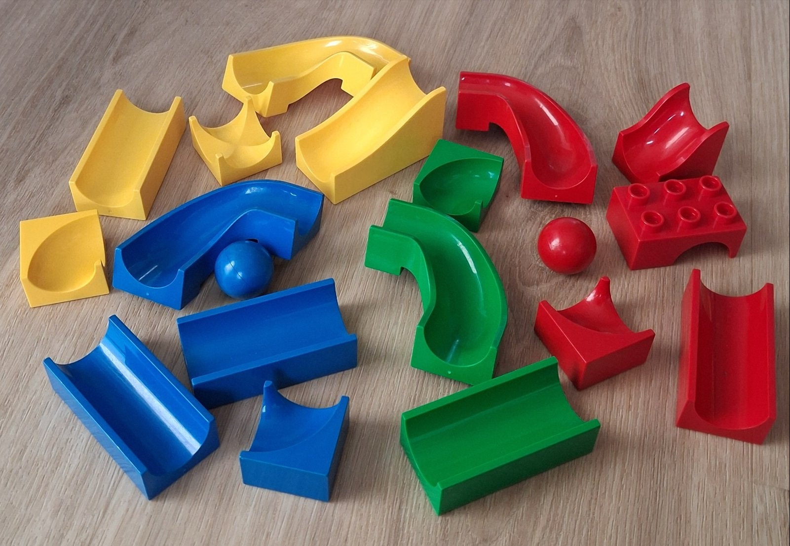 Hubelino knikkerbaan onderdelen - diverse kleuren, Ophalen, Gebruikt, Overige merken