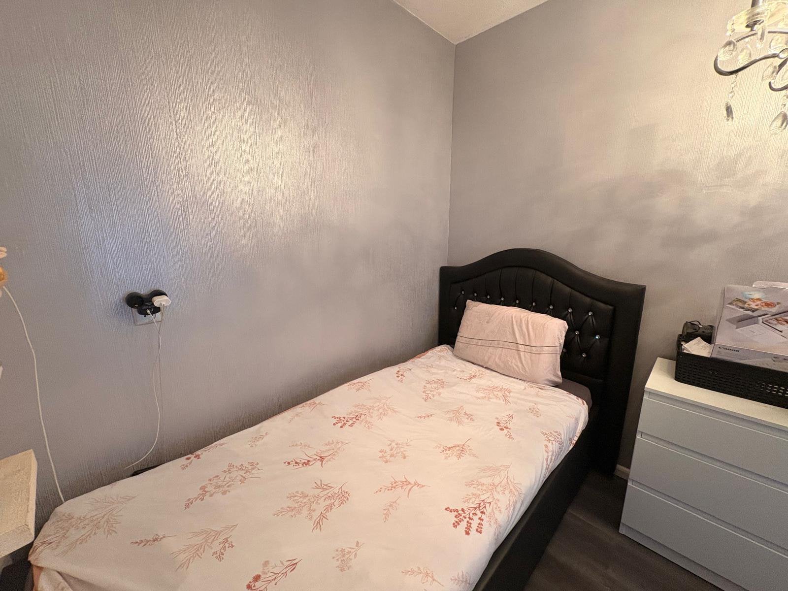Luxe 1-persoonsbed 90x200 zwart met lattenbodem