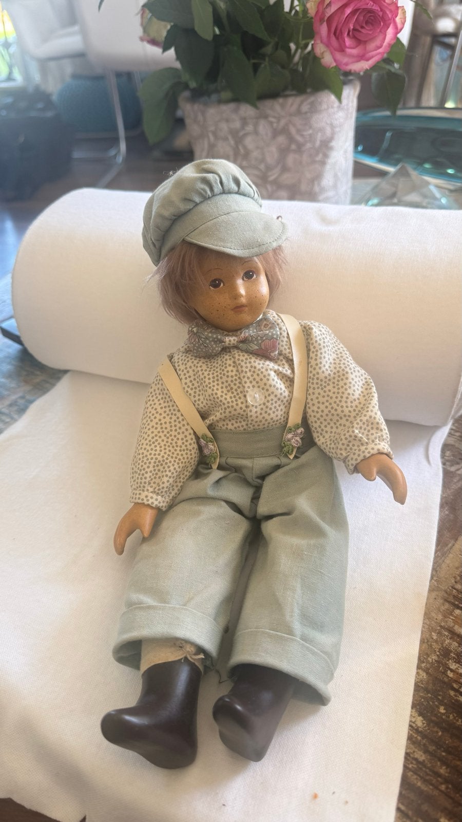 Vintage popje met stenen hoofdje, handen en voeten, Verzenden, Gebruikt, Pop