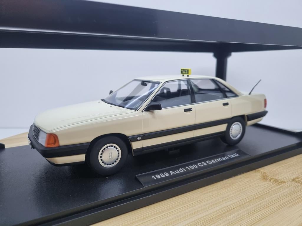 **SALE** T9 Audi 100 C3 Taxi 1:18 Nieuw in doos!, Auto, I, Au, Nieuw