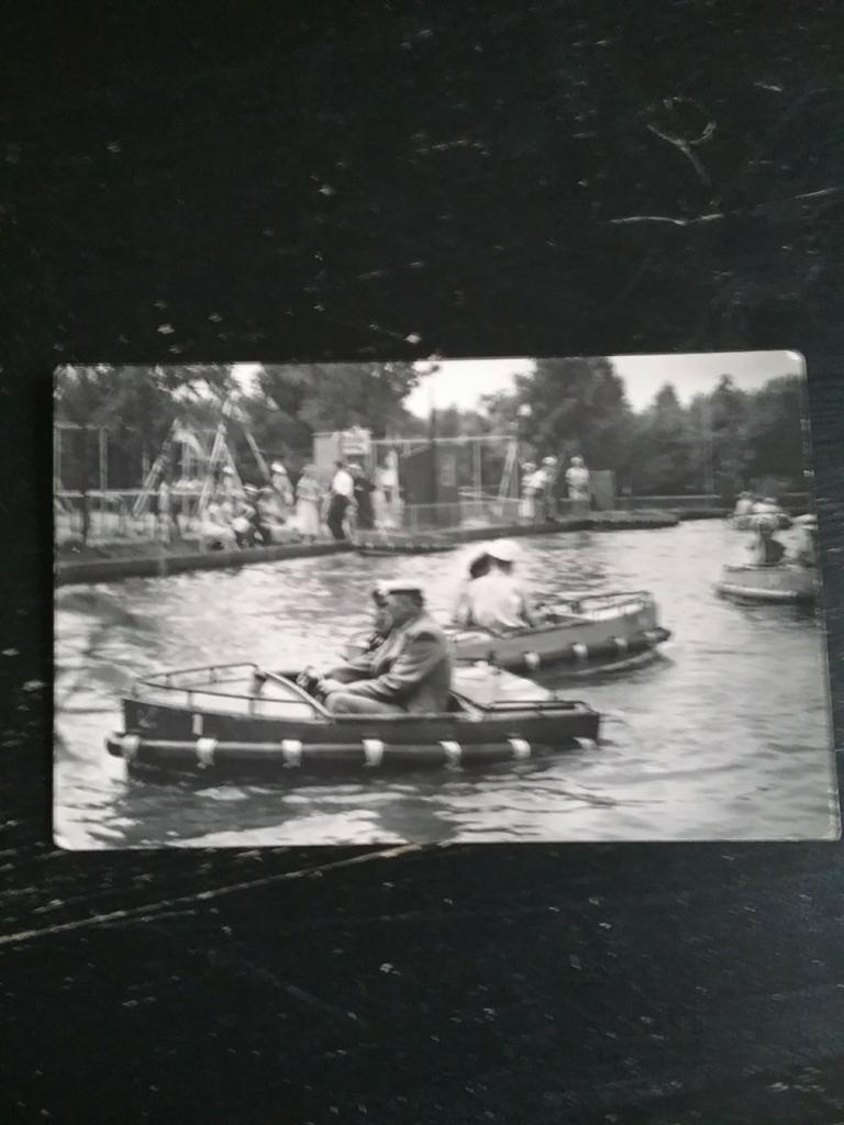 Foto ansichtkaart waterscooters "OUD VALKEVEEN" 1959, Ophalen of Verzenden, 1940 tot 1960, Gelopen, Noord-Holland