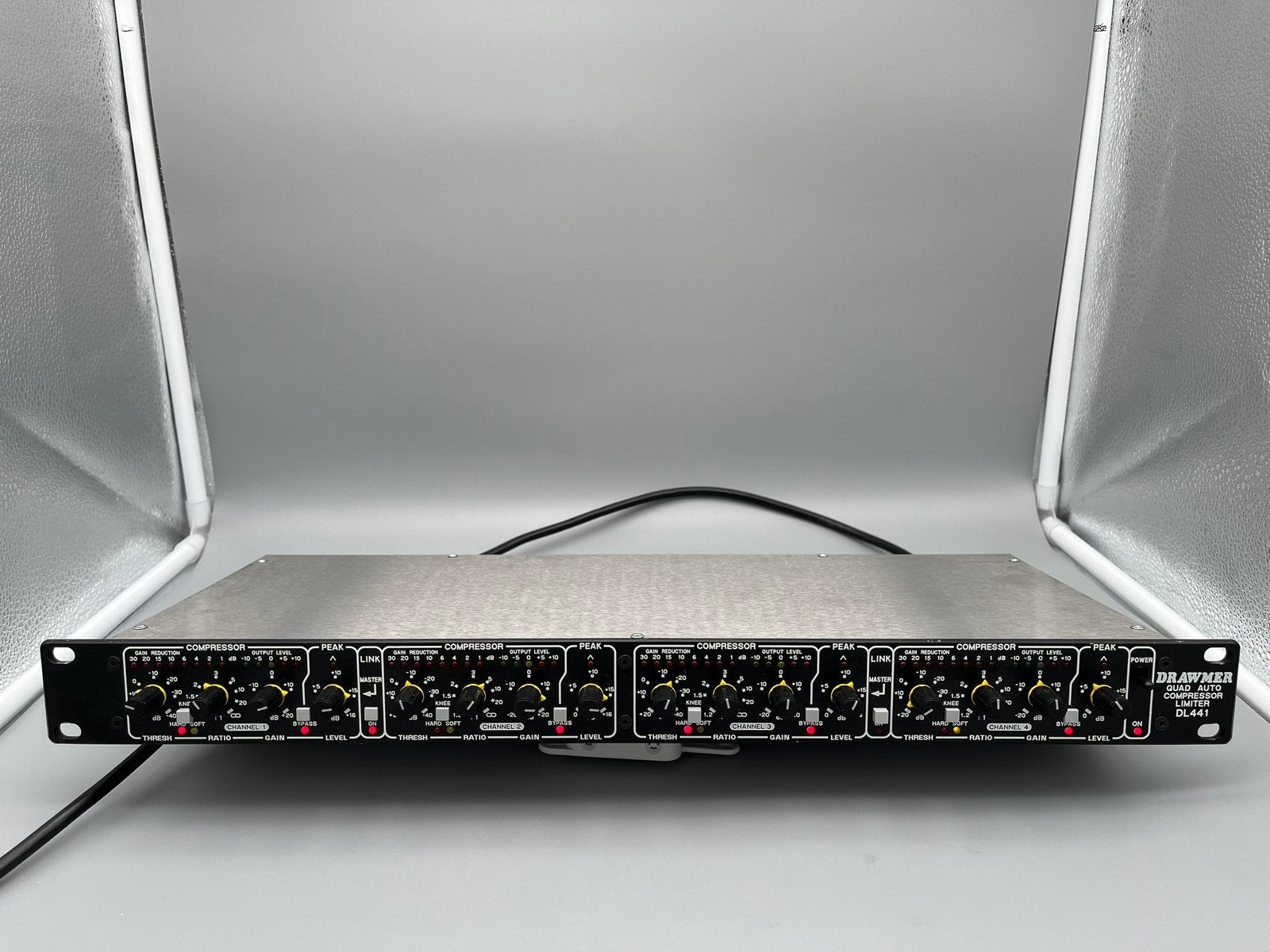 Drawmer DL441 4 kanaals compressor limiter met super sound, Ophalen of Verzenden, Audio
