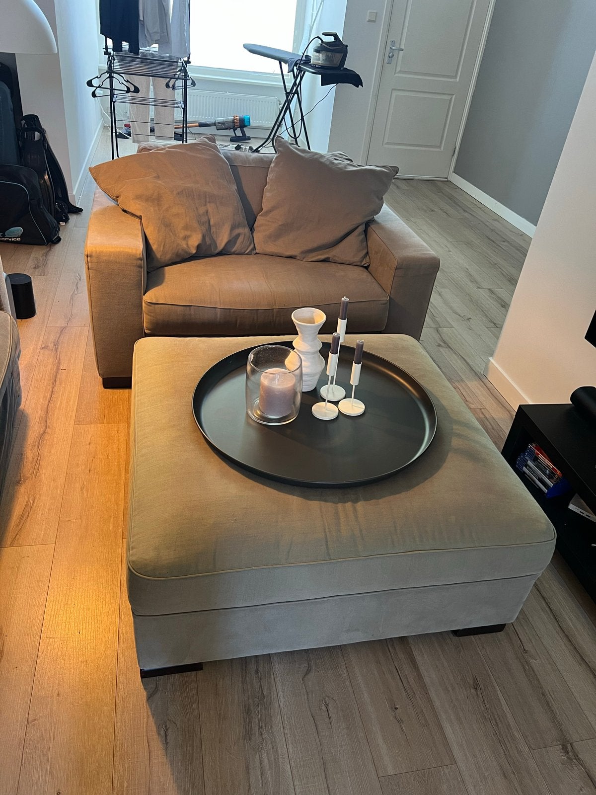 Gratis af te halen: Loveseat en Hocker (140x95cm / 105x105cm, Ophalen, Gebruikt, Tweepersoons, 75 tot 100 cm