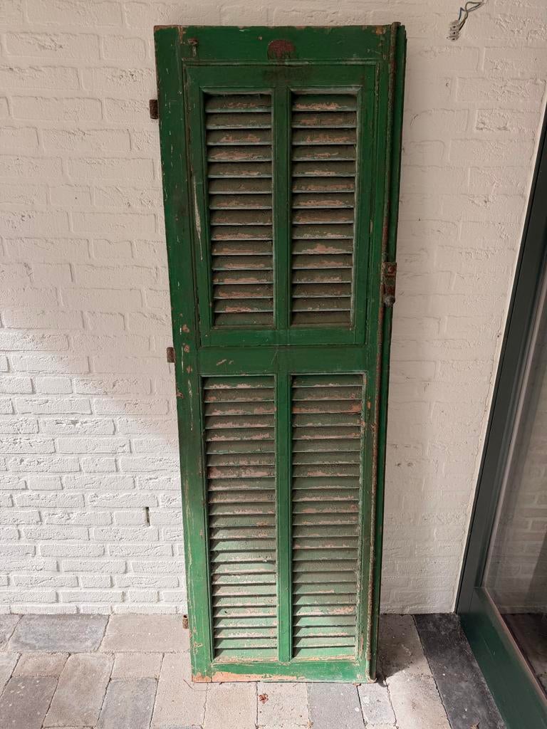Antiek groen houten luik met lamellen, Ophalen