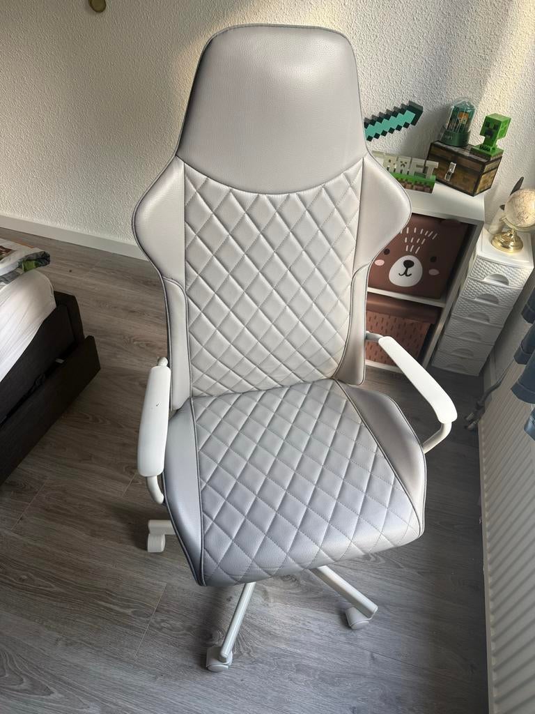 Comfortabele Gaming Bureaustoel - Grijs, Huis en Inrichting, Bureaustoelen, Ophalen, Zo goed als nieuw, Grijs, Gaming bureaustoel