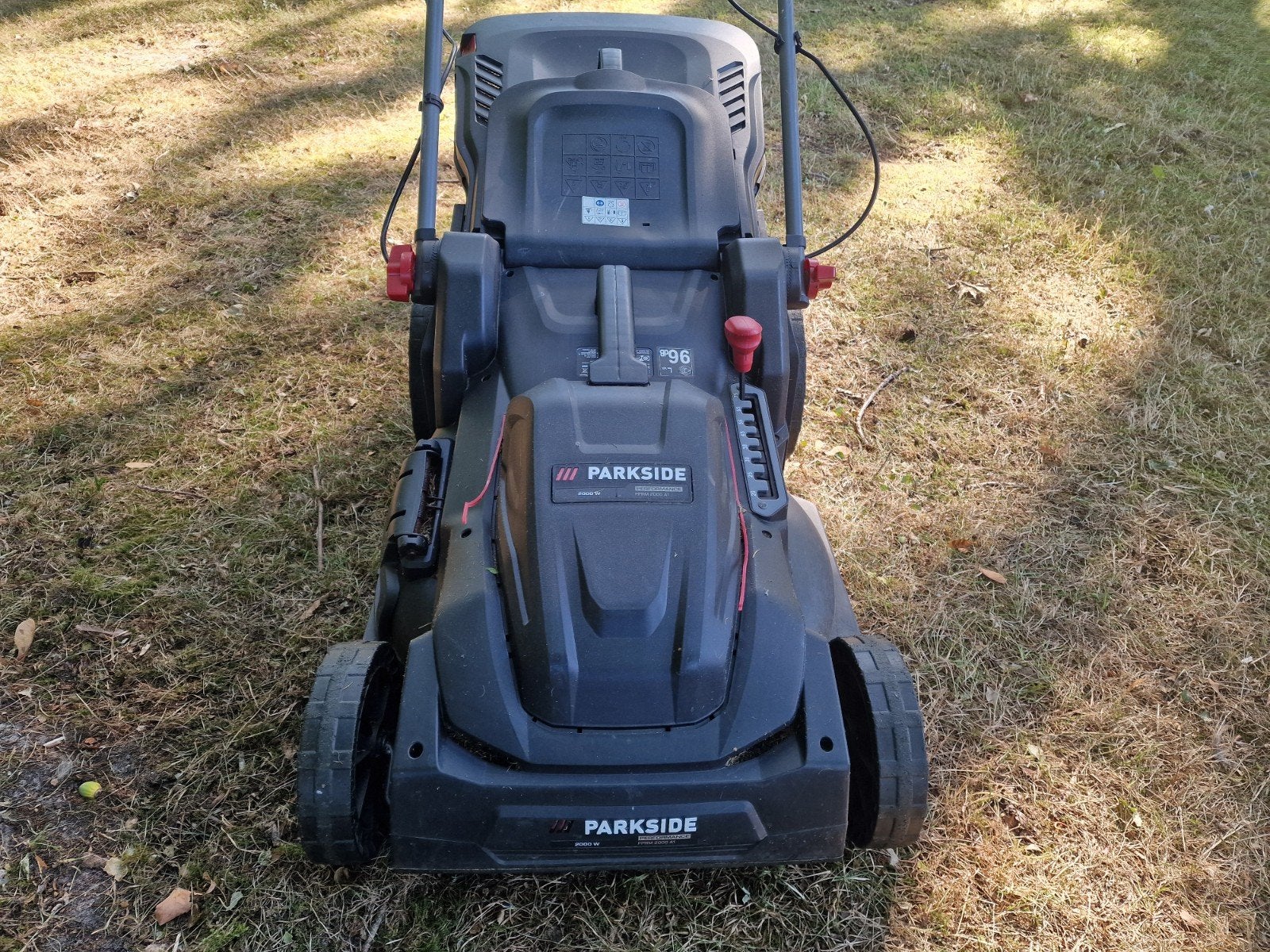 Grasmaaier: Parkside 2000W, 44cm geslepen mulchmes, Tuin en Terras, Elektrische grasmaaier, Ophalen of Verzenden, Zo goed als nieuw