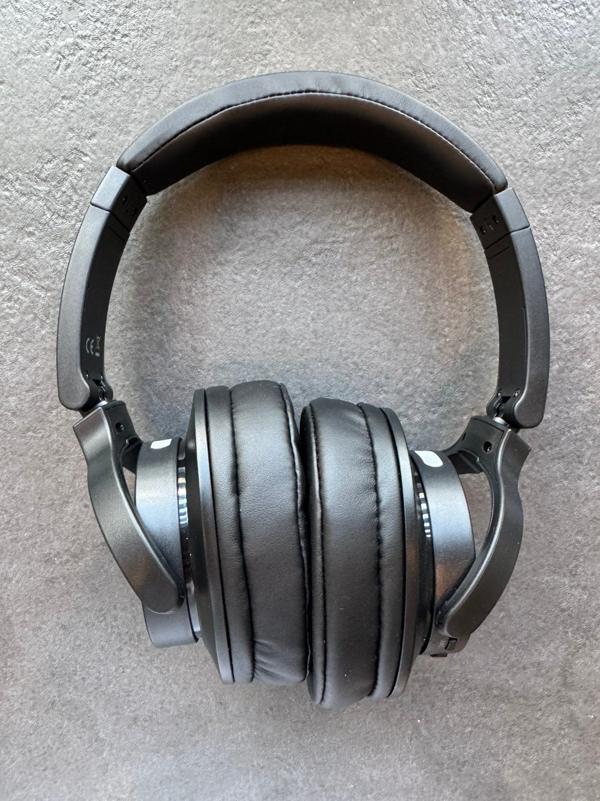 Zwarte over-ear koptelefoon met noise cancelling (HEMA), Overige merken, Ophalen of Verzenden, Zo goed als nieuw, Over-ear