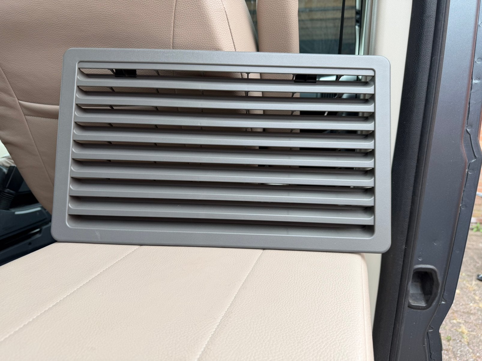 Thetford ventilatierooster 257 x 432 691100, Ophalen of Verzenden, Zo goed als nieuw