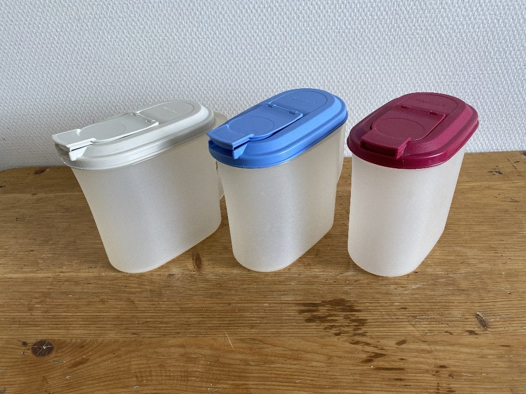 3 Tupperware Schenkkannen ( 1 liter ), Ophalen of Verzenden, Gebruikt, Beker of Kan