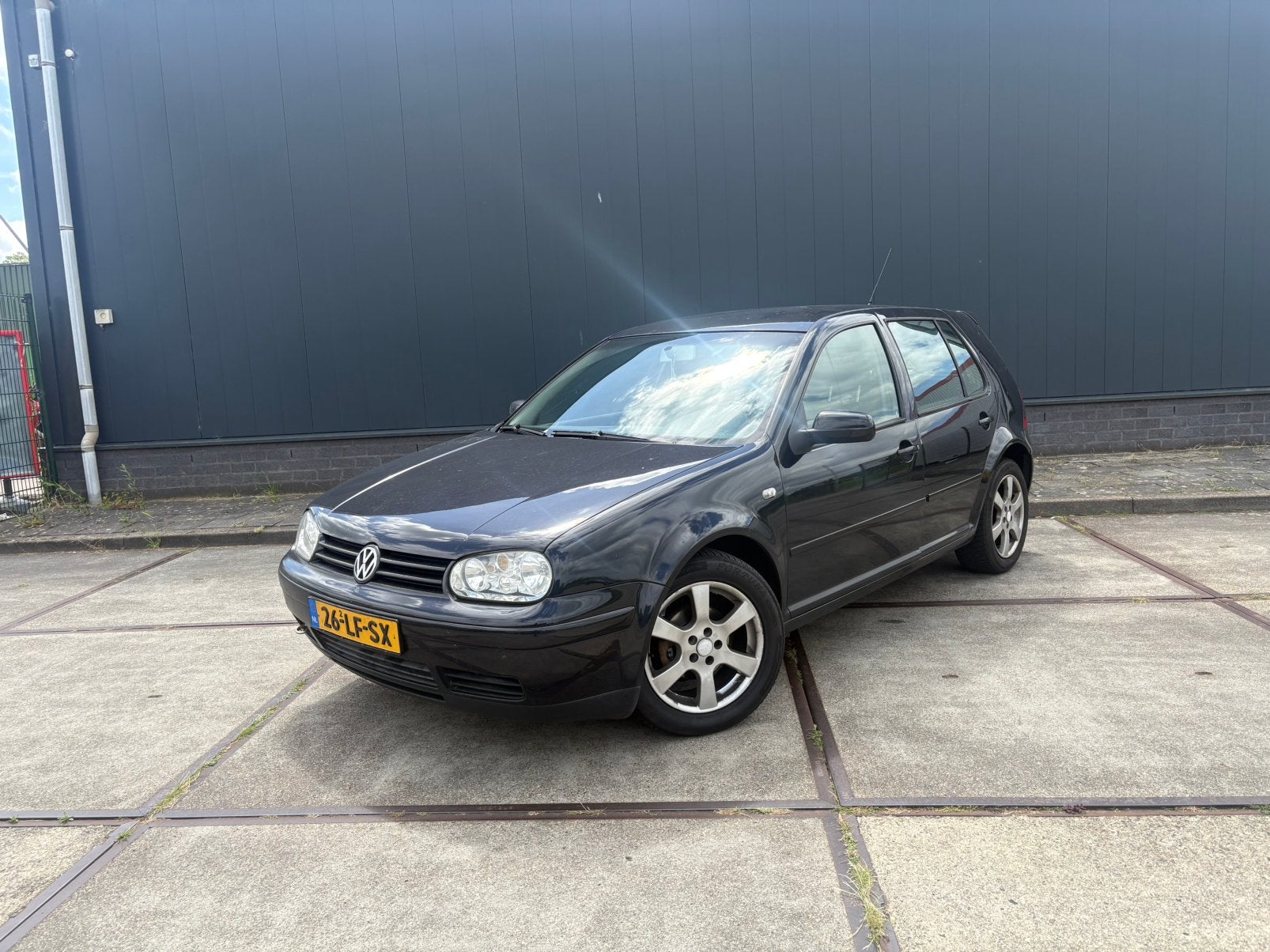 Volkswagen Golf 1.6 77KW 2002 Zwart, Auto's, Volkswagen, Bedrijf, Golf, Benzine, C, Hatchback, Handgeschakeld, Origineel Nederlands