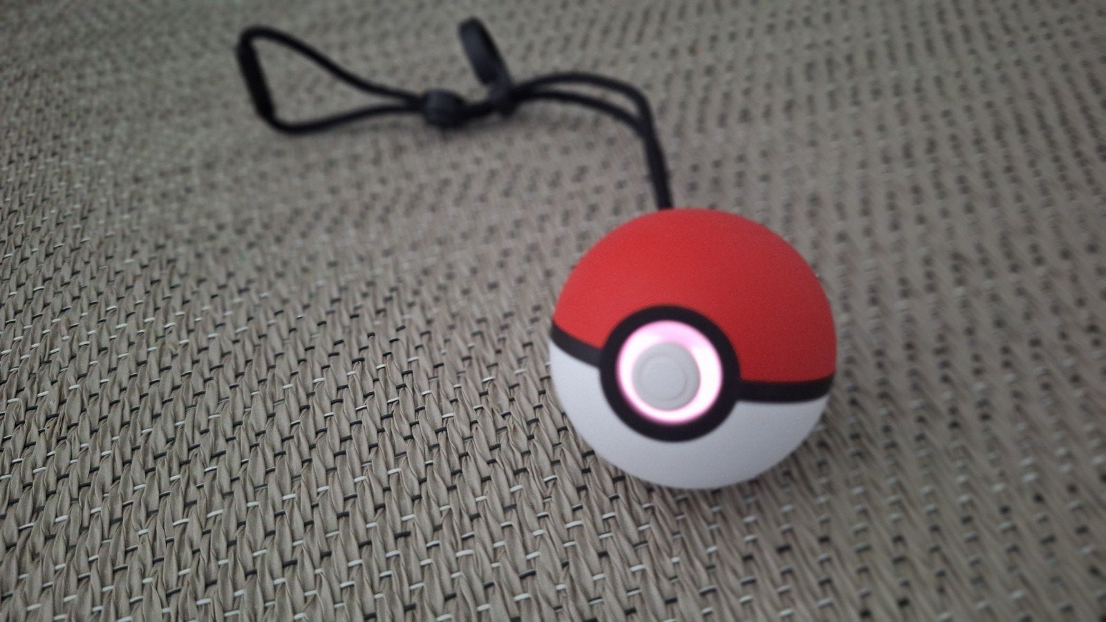 Poké ball plus Switch controller met Mew, Ophalen of Verzenden, Zo goed als nieuw, Met 1 controller, Switch Original