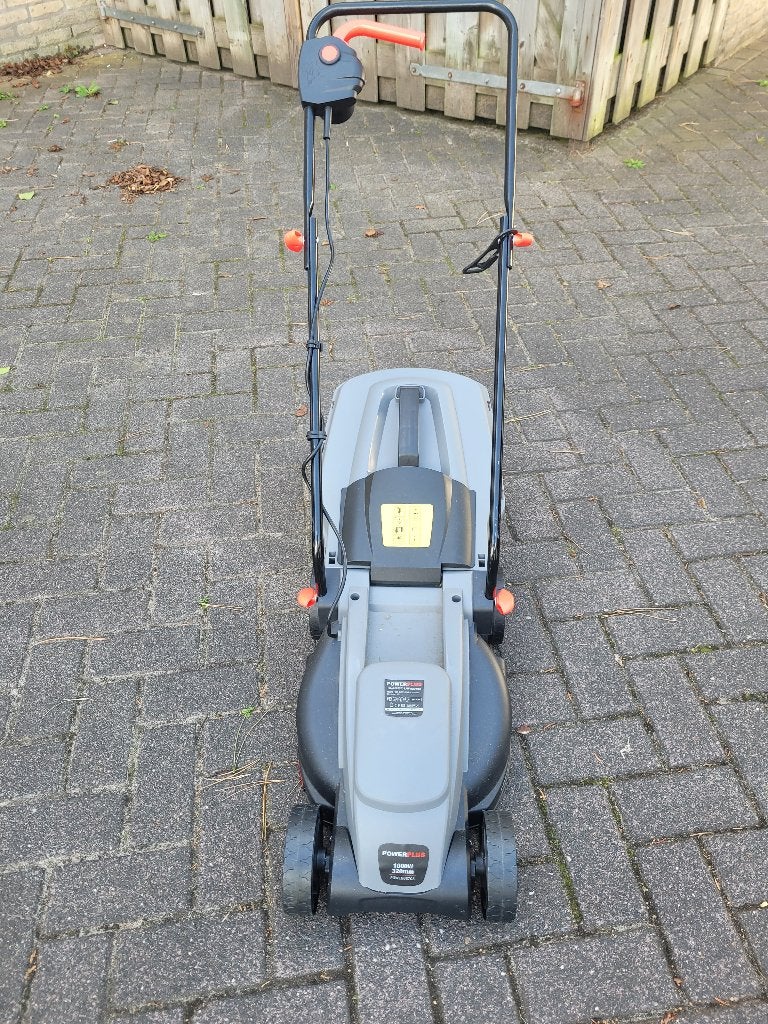 Grasmaaimachine, Tuin en Terras, Cirkelmaaier, Gebruikt, Elektrische grasmaaier, Ophalen of Verzenden