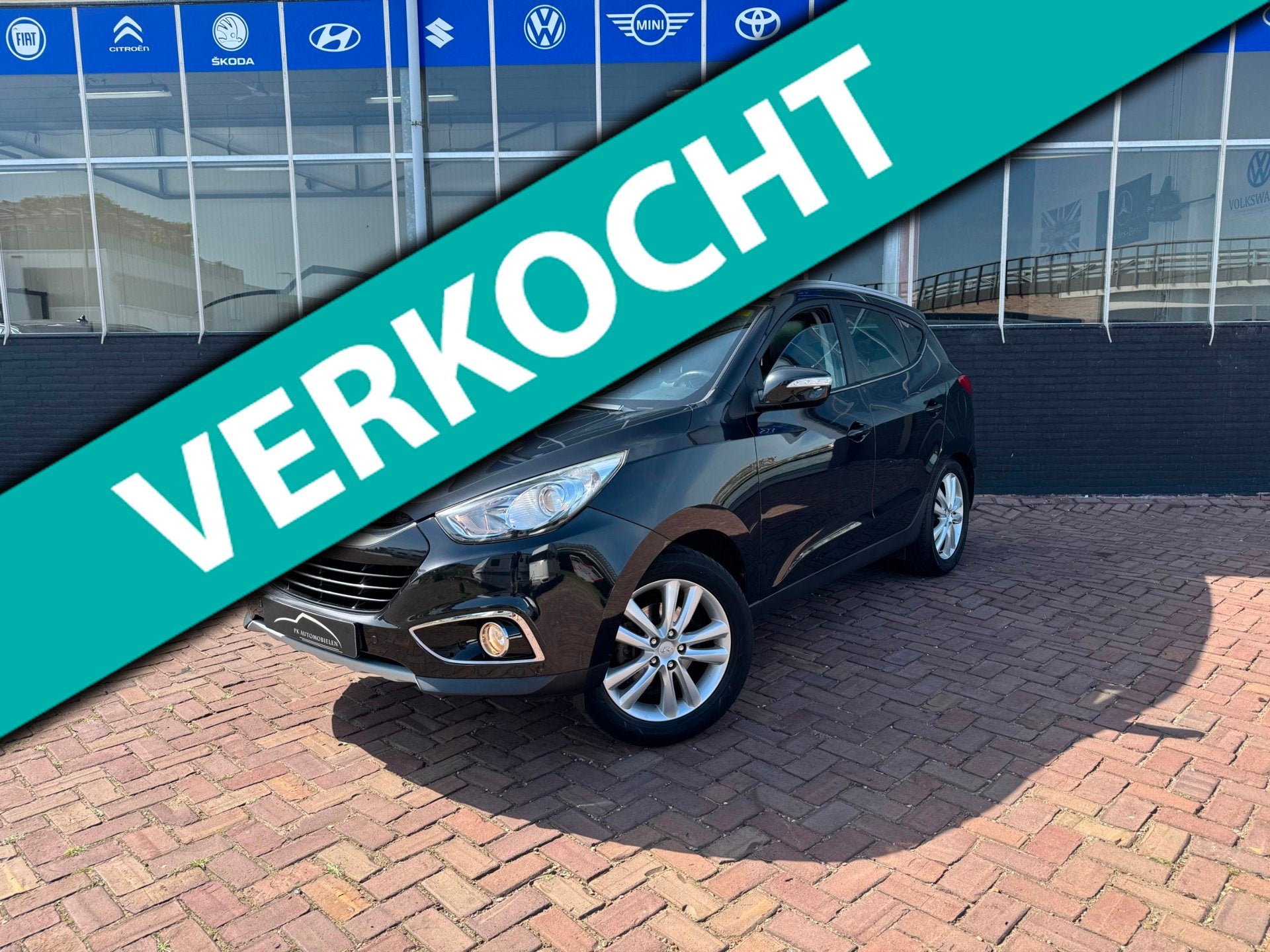 Hyundai Ix35 2.0i i-Catcher *PANODAK + CAMERA + THAAK + KEYL, Auto's, Gebruikt, Zwart, 4 cilinders, Handgeschakeld