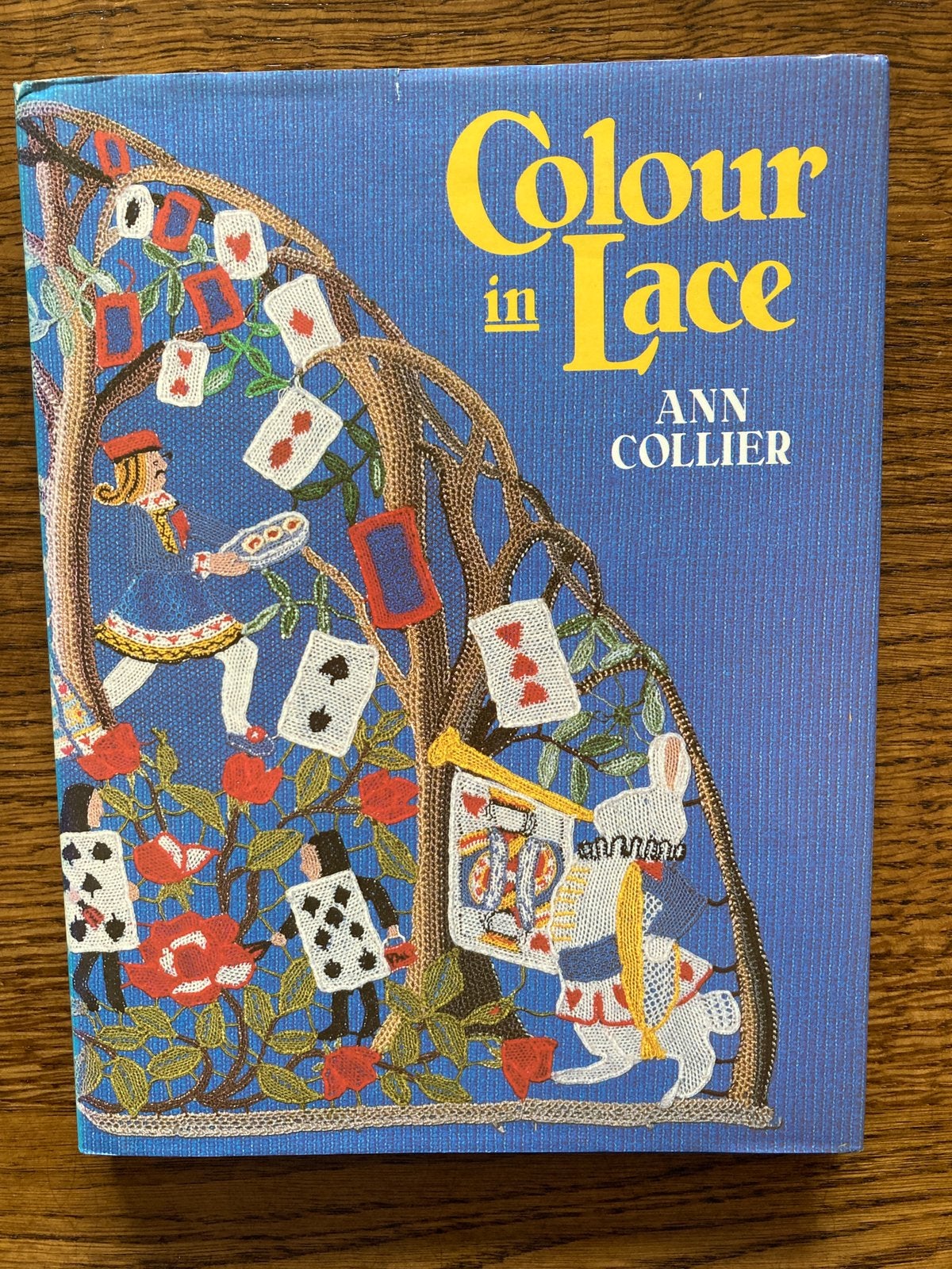 Colour in lace, Verzenden, Zo goed als nieuw, Boek of Tijdschrift