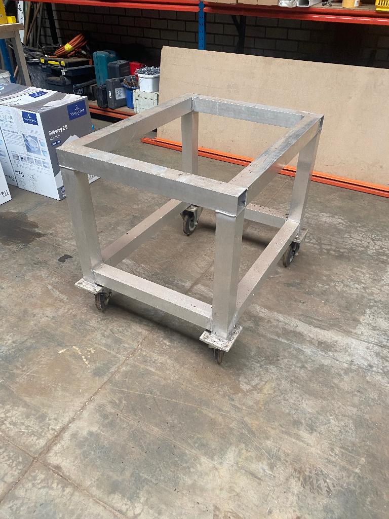 Onderstel werkbank/ bbq tafel, Ophalen, Nieuw