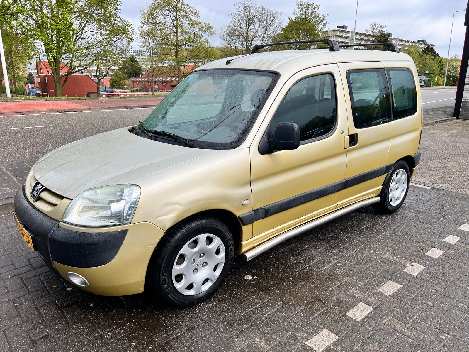 Peugeot Partner 1.6 16V XT Combi 2003 Geel, 4 cilinders, 1226 kg, Handgeschakeld, 500 kg
