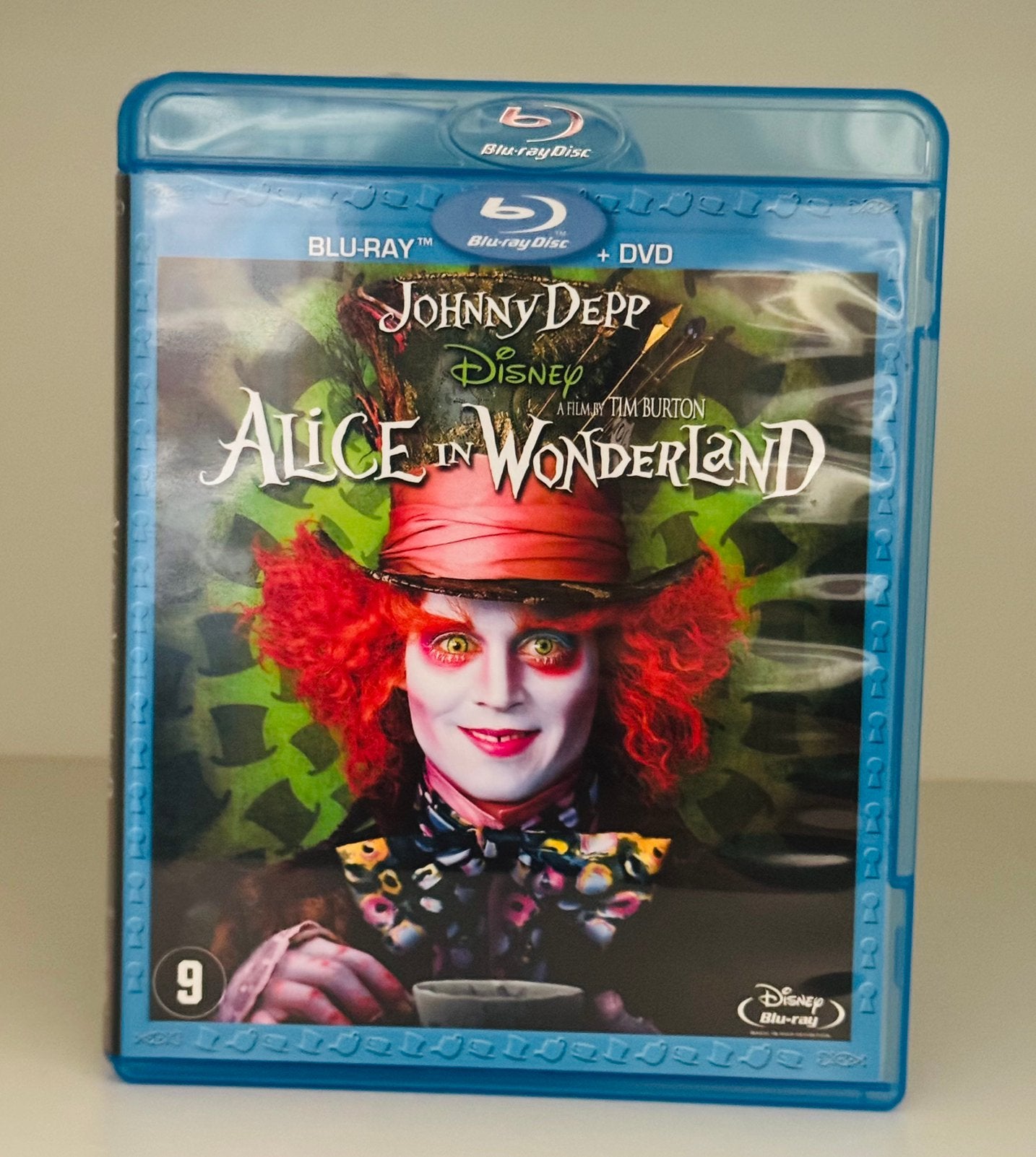 Alice in wonderland blu ray dvd disney met johnny depp, Ophalen of Verzenden, Zo goed als nieuw