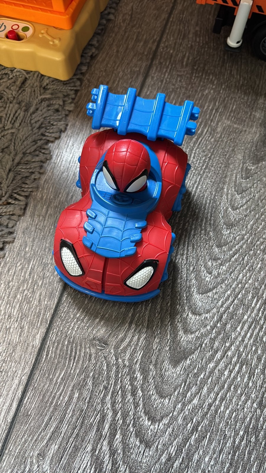 Spiderman auto met schietende pijltjes, Ophalen, Zo goed als nieuw