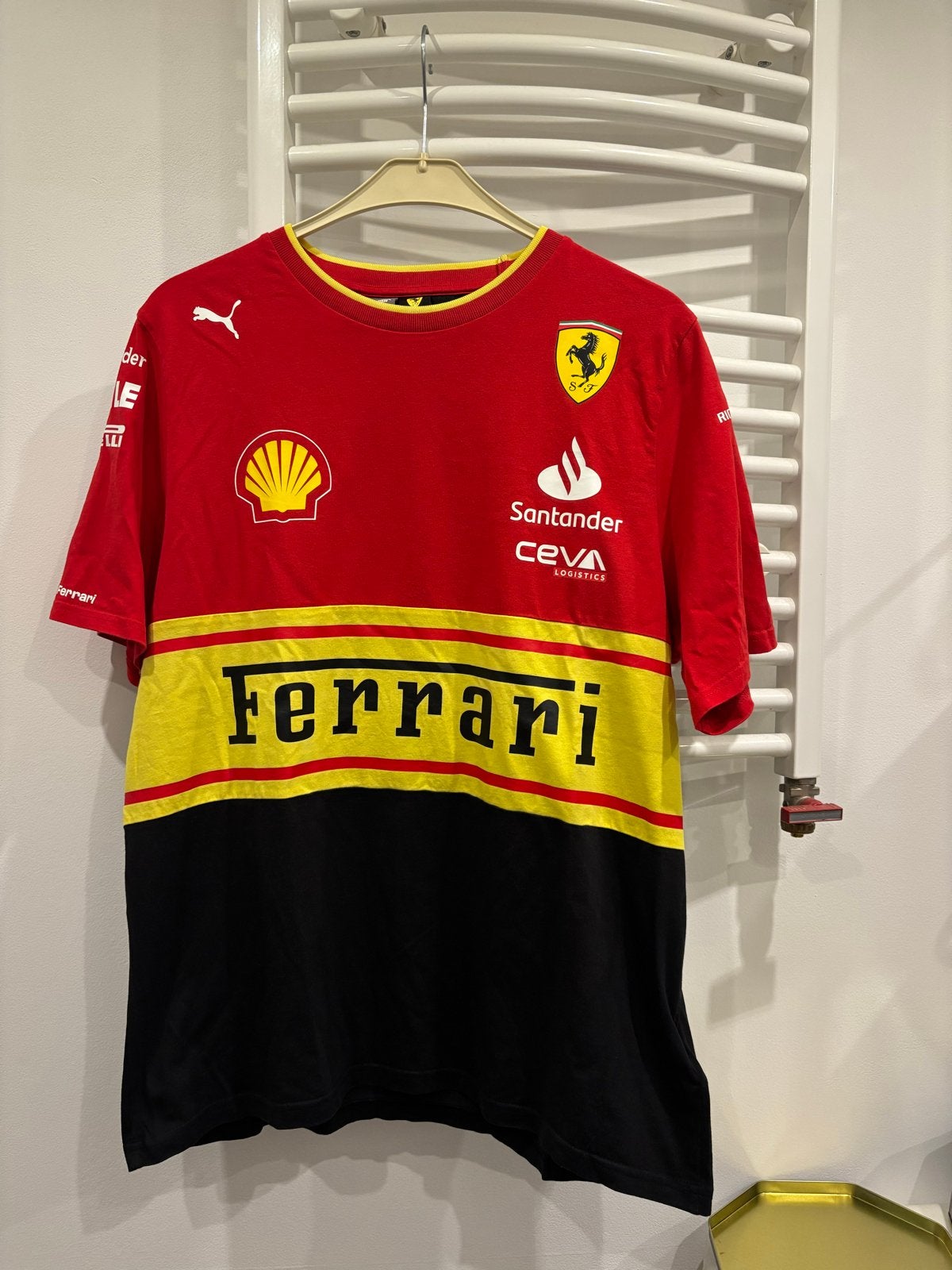 Puma Ferrari F1 2023 Monza Special Edition Maat L, Ophalen of Verzenden, Zo goed als nieuw, Maat 52/54 (L), Meerkleurig