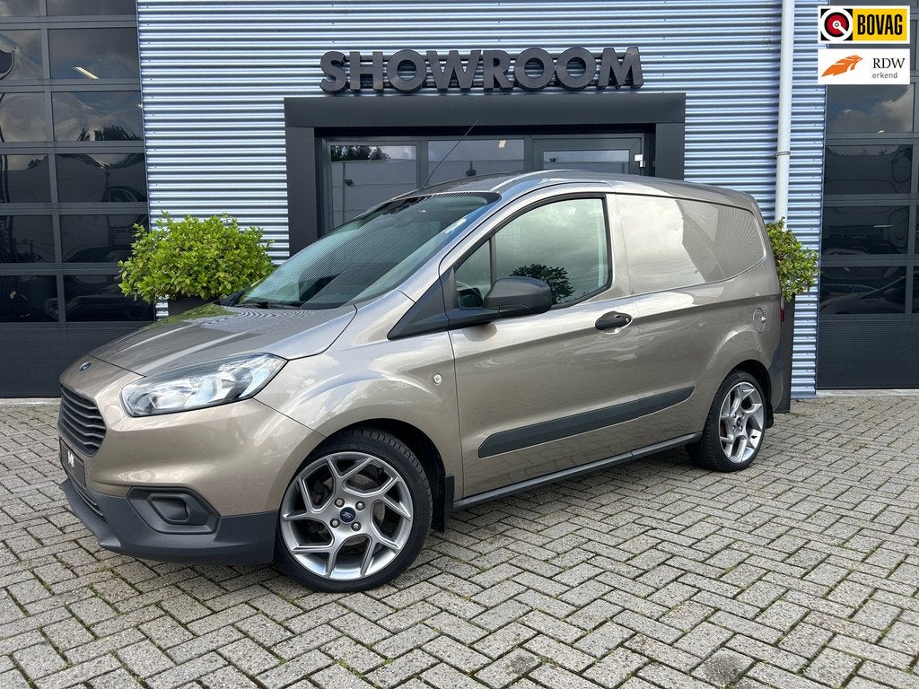 Ford Transit Courier 1.0 Trend AIRCO|ST-VELGEN 17 INCH, Voorwielaandrijving, Stof, Gebruikt, 100 pk