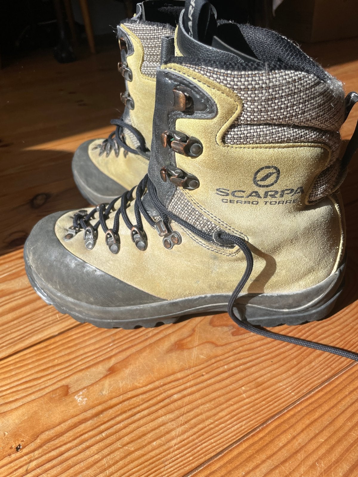 Scarpa Cerro Torre bergschoenen - Maat 41, Ophalen of Verzenden, Zo goed als nieuw, Schoenen
