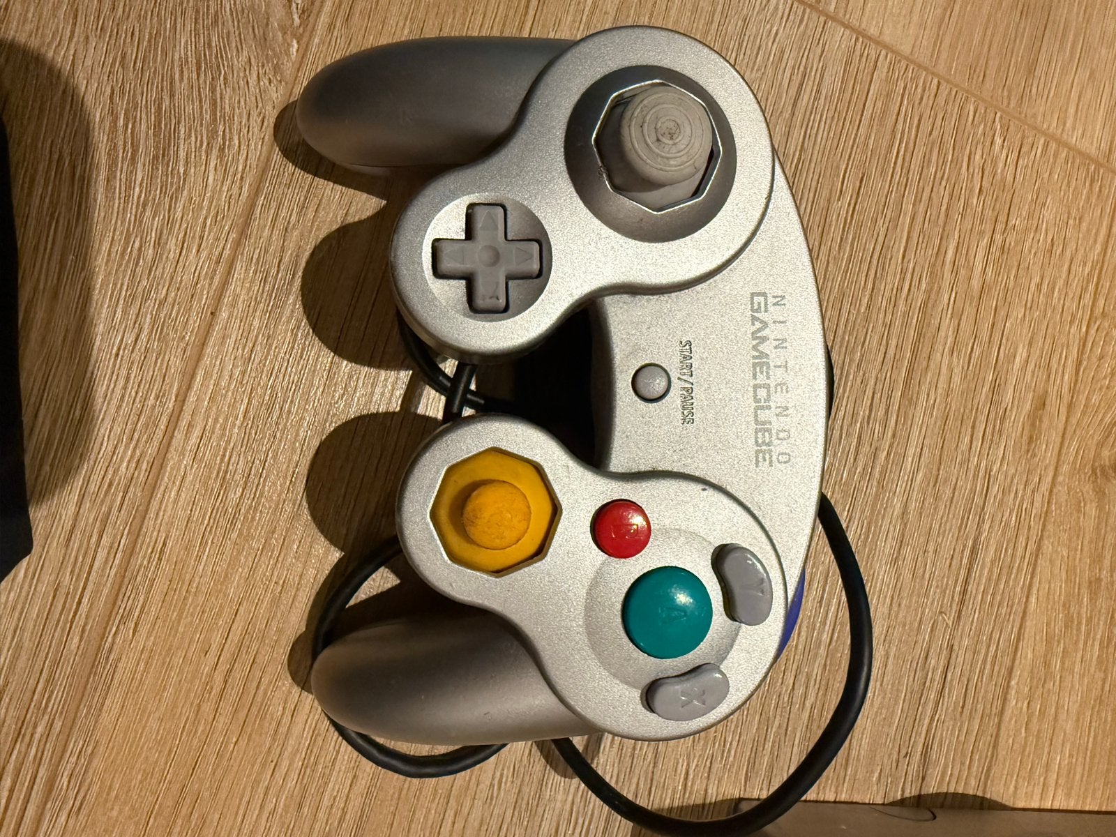 Nintendo GameCube Controller - Zilver, Spelcomputers en Games, Spelcomputers | Nintendo GameCube, Gebruikt, Zilver, Met 1 controller