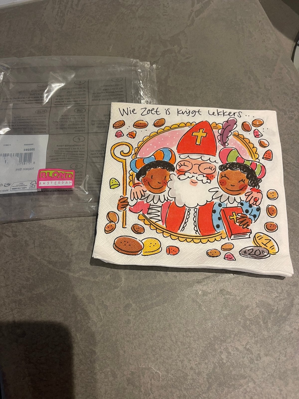 Pakje blond servetten met zwart piet afbeelding, Diversen, Ophalen, Zo goed als nieuw