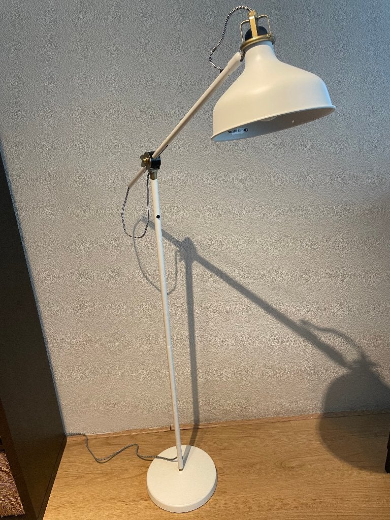 Moderne Verstelbare Vloerlamp – Wit – Zeer Goede Staat, Huis en Inrichting, Lampen | Vloerlampen, Ophalen, 100 tot 150 cm, E27 (groot)