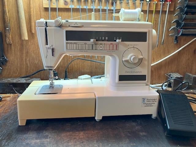Beckmann zigzag naaimachine met vrije arm, Hobby en Vrije tijd, Gebruikt, Beckman, Ophalen of Verzenden, Naaimachine