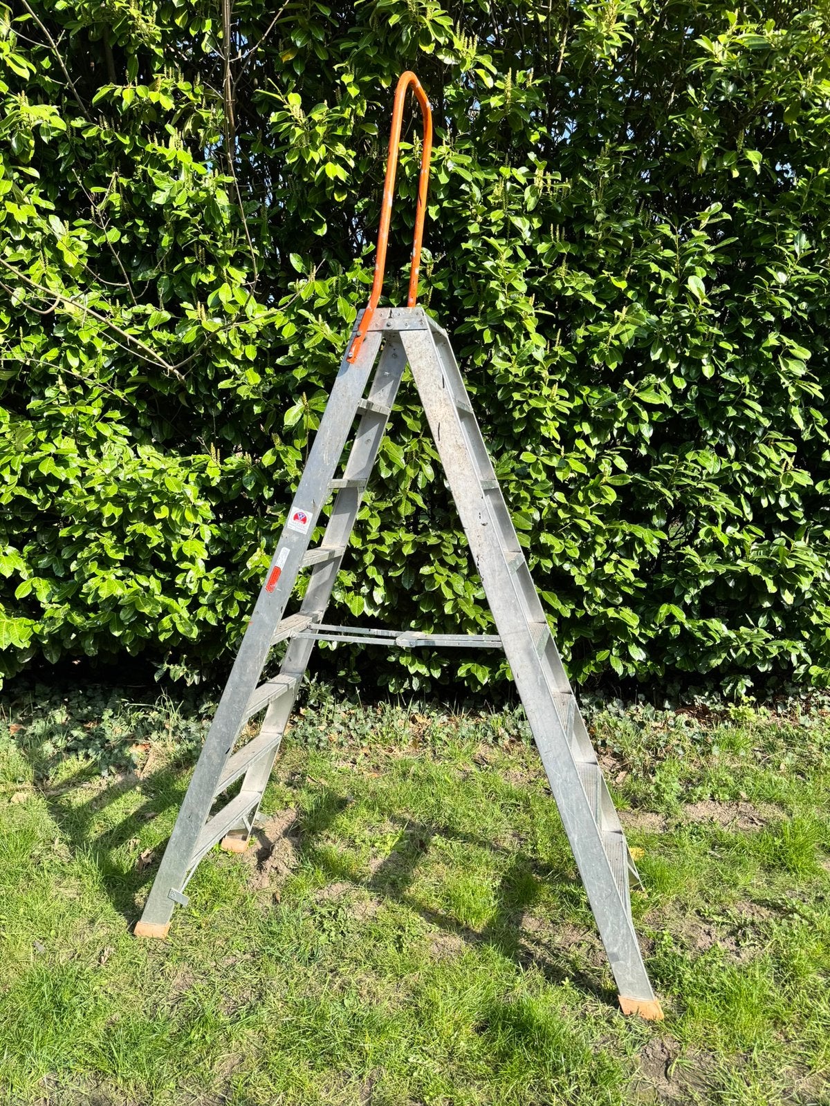 Trap – 2 x 7 treden, Ophalen, Zo goed als nieuw, Minder dan 2 meter