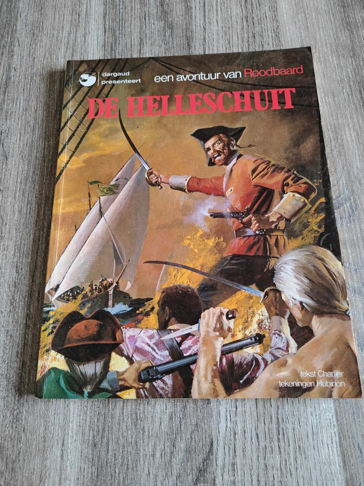 Stripboek Roodbaard - De Helleschuit, Gelezen, Eén stripboek, Ophalen of Verzenden, Charlier & Hubinon