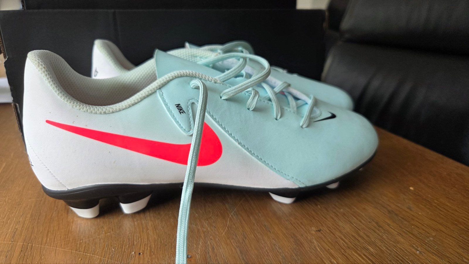 Nieuwe Nike Phantom Voetbalschoenen - Lichtblauw, Sport en Fitness, Voetbal, Maat XS of kleiner, Ophalen of Verzenden, Nieuw, Schoenen