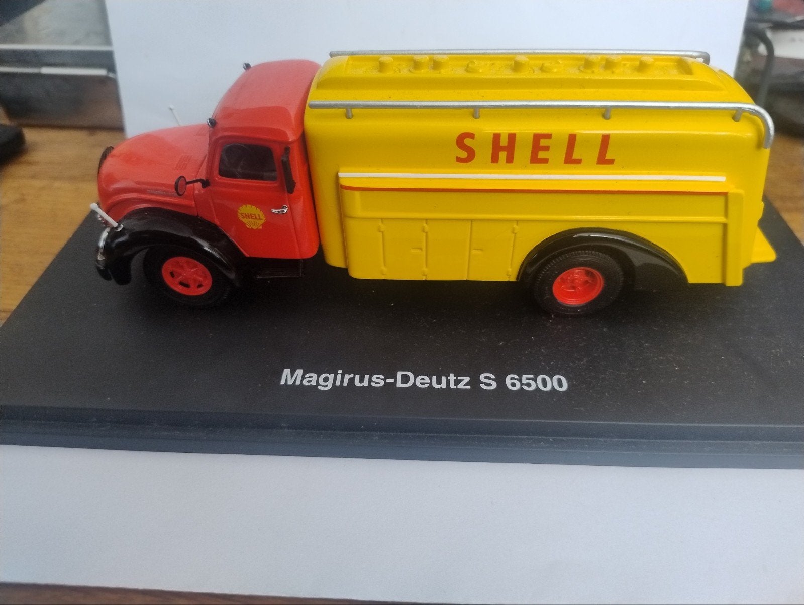 🔴 Schuco Magirus-Deutz S6500 Shell tankwagen, Ophalen of Verzenden, Zo goed als nieuw, Auto, Schuco