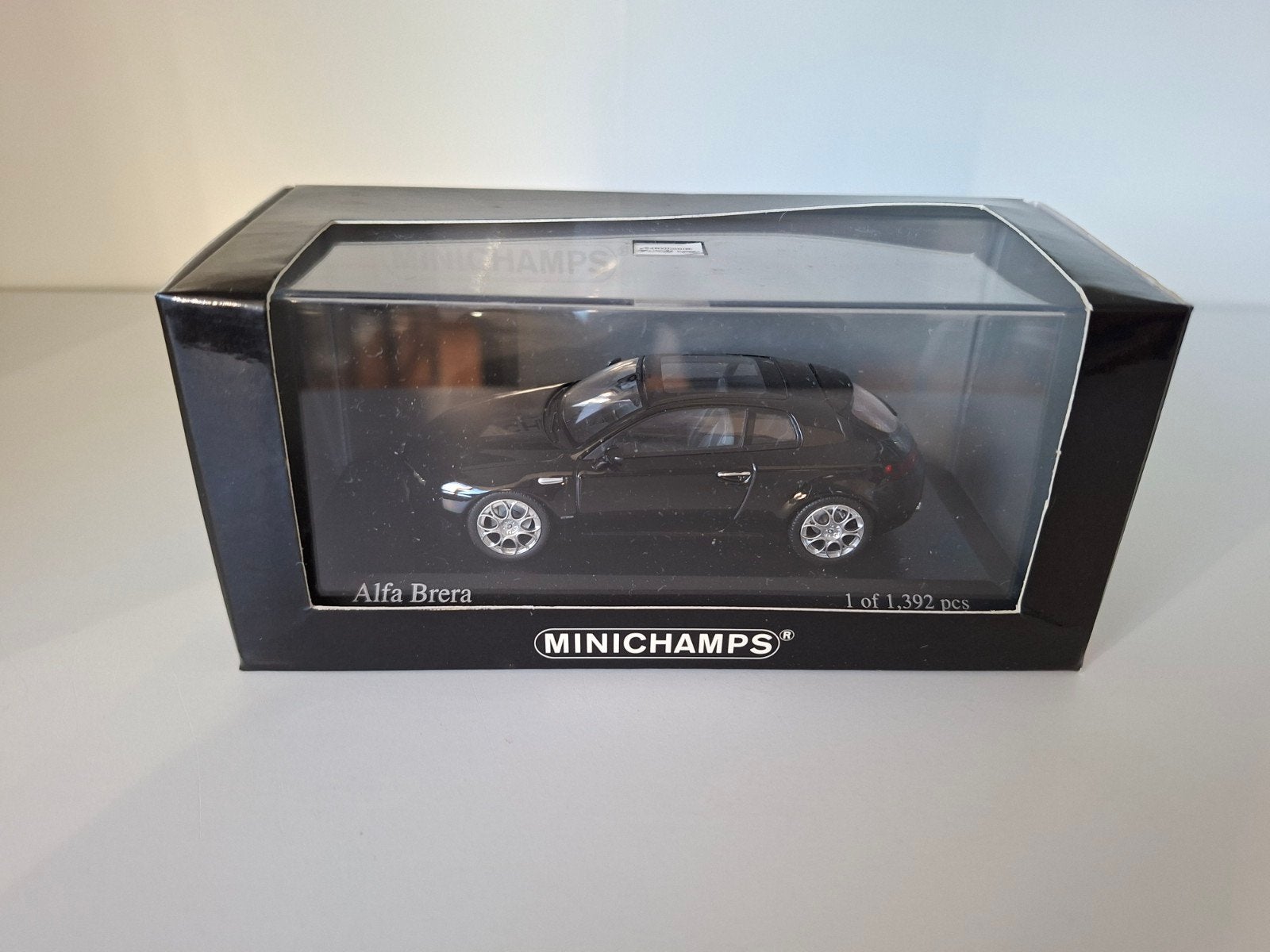 Alfa romeo Brera minichamps, Hobby en Vrije tijd, Ophalen of Verzenden, Zo goed als nieuw, Auto, MiniChamps