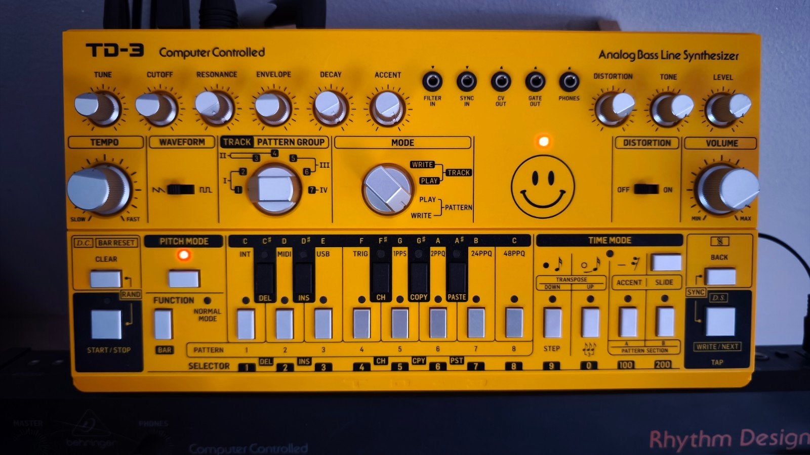 Behringer TD-3AM, Overige aantallen, Zo goed als nieuw, Met midi-aansluiting, Ophalen