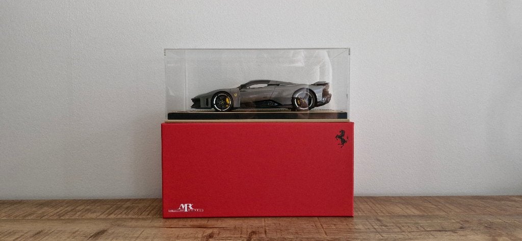 Ferrari F80 (MR Collection), Hobby en Vrije tijd, Modelauto's | 1:18, Ophalen of Verzenden, Zo goed als nieuw, Auto, Overige merken