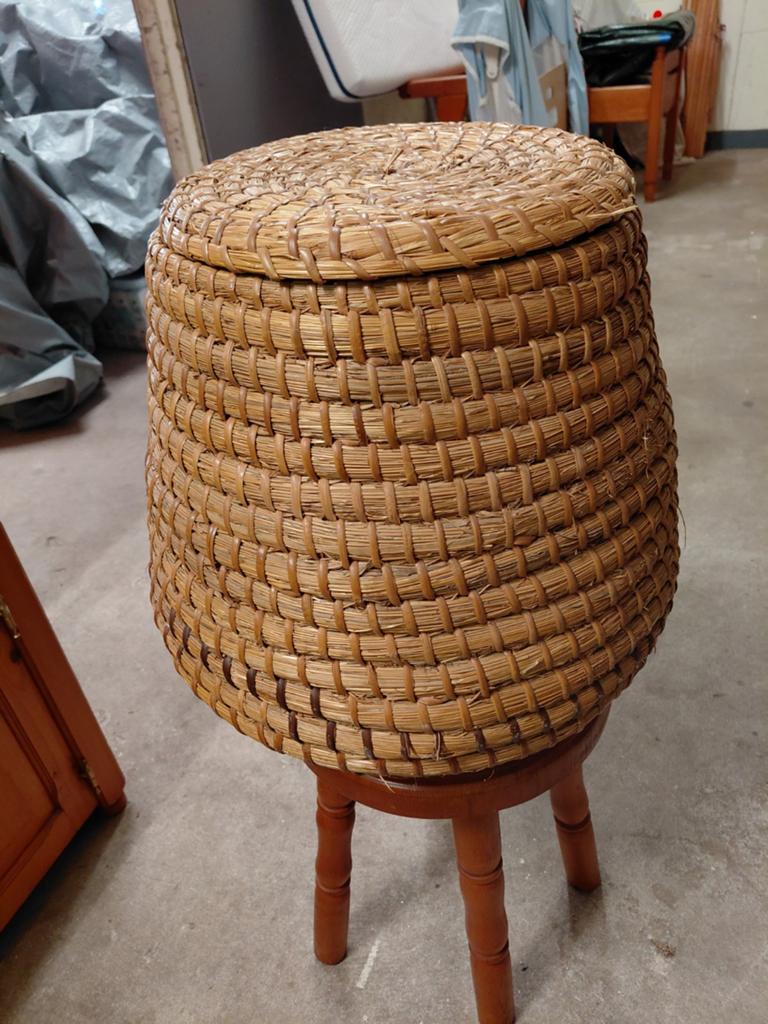 Mooie vintage bijenkorf, Ophalen, Zo goed als nieuw
