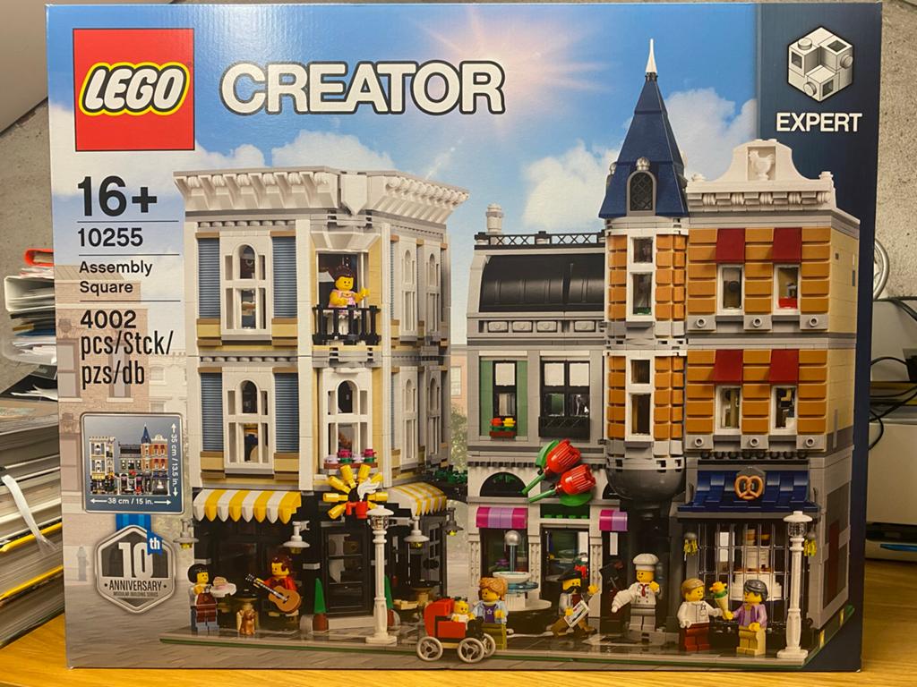 LEGO Creator Expert 10255 Assembly Square - Nieuw & Sealed, Lego, Nieuw, Ophalen of Verzenden, Ongeopend/sealed