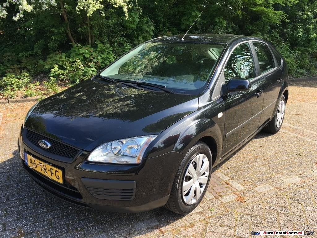Ford Focus VERKOCHT, 1596 cc, Zwart, 4 cilinders, 116 pk