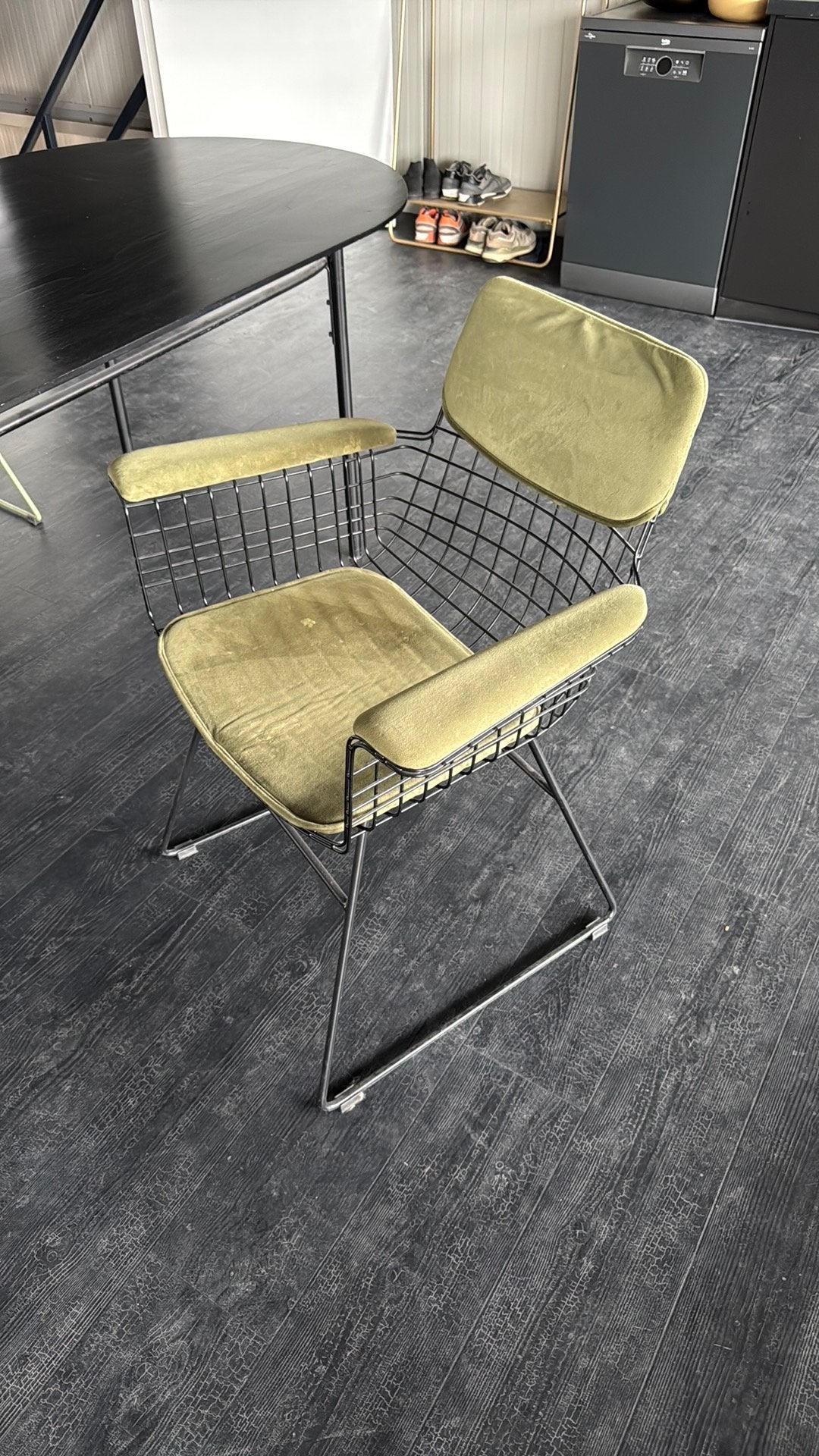 Hkliving wire chair zwart metaal met armleuning, Ophalen, Gebruikt, Overige kleuren, Metaal