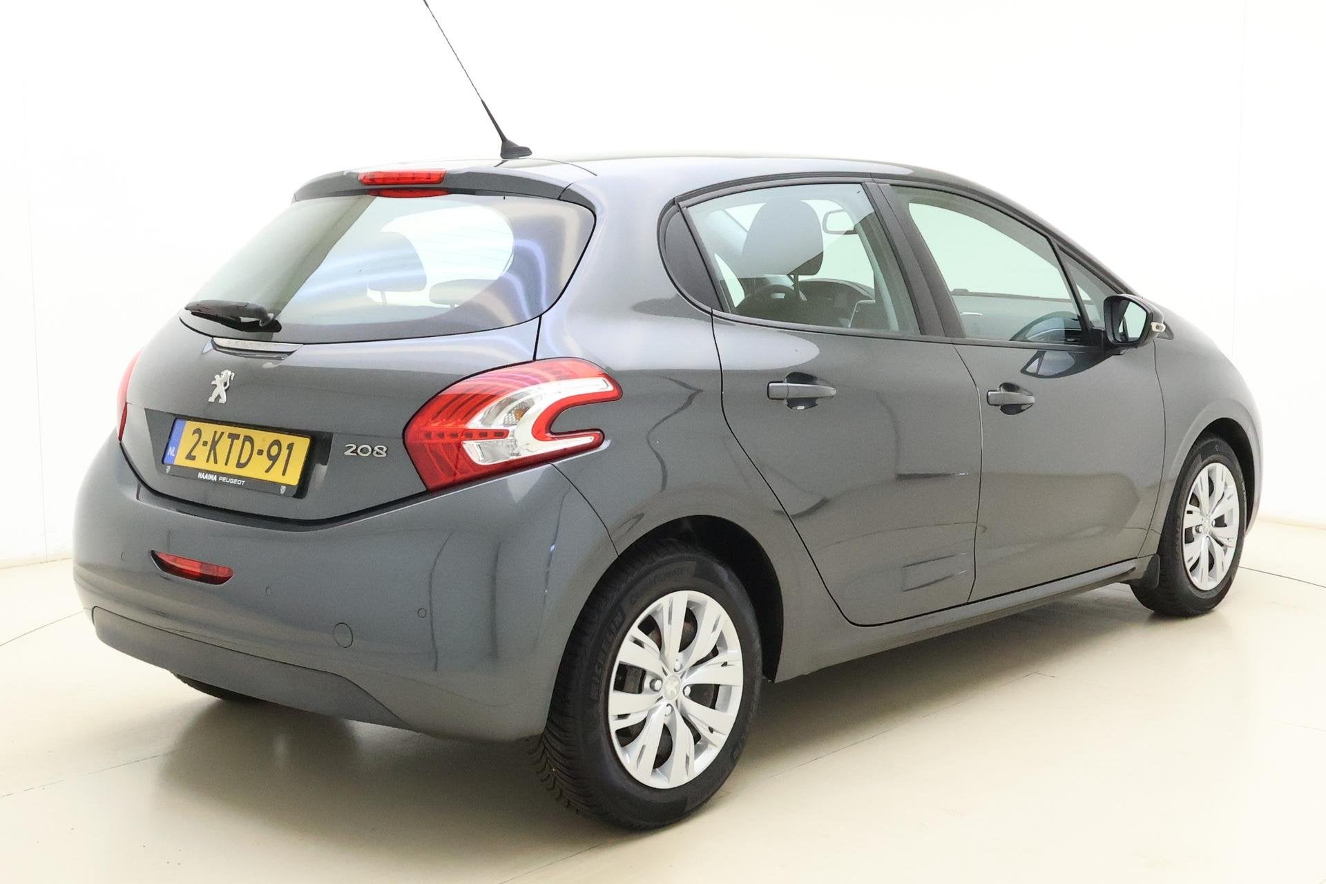 Peugeot 208 1.2 VTi Envy 81pk | 5 Deurs | Navigatie | Climat, Auto's, Peugeot, Voorwielaandrijving, Euro 5, Stof, Gebruikt
