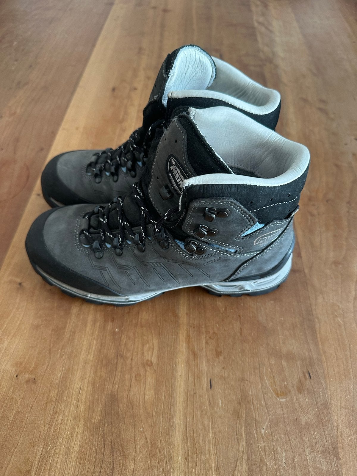 Meindl Wandelschoenen - Maat 39.5 - Zo goed als nieuw, Ophalen of Verzenden, Zo goed als nieuw, Schoenen