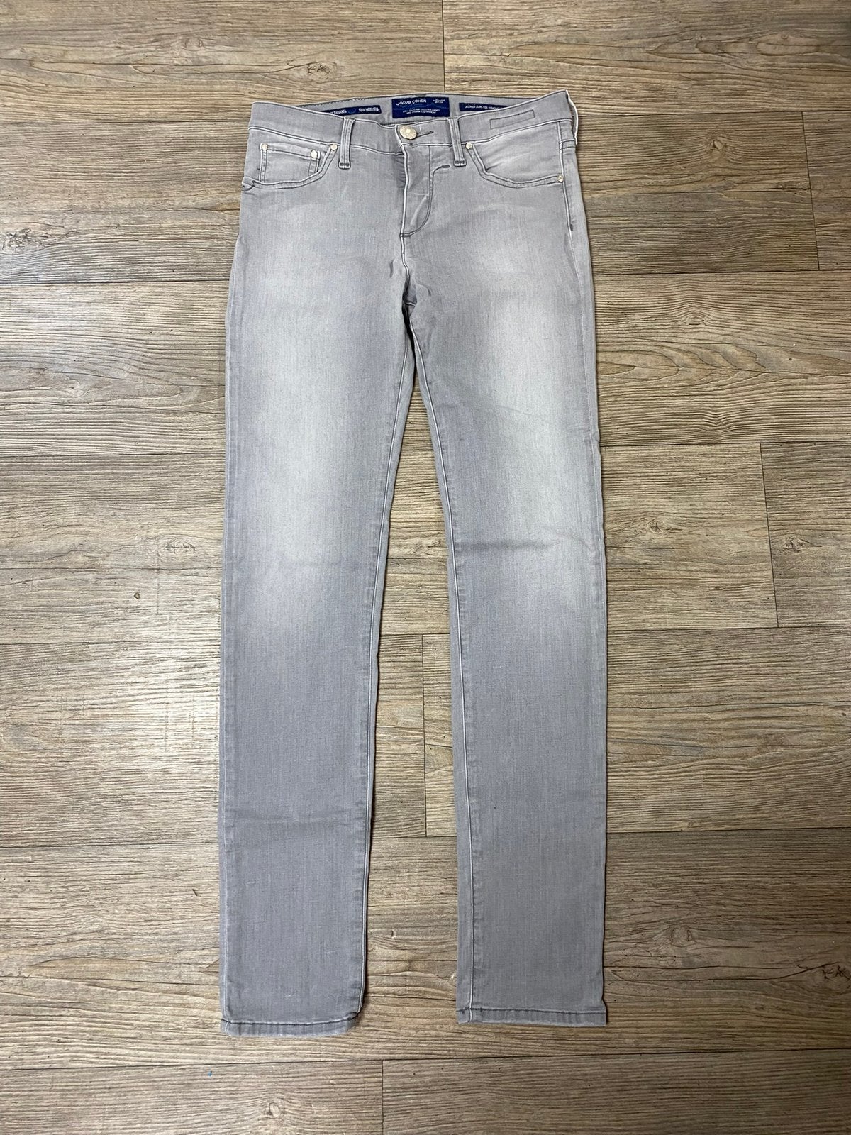 ZGAN grijze jeans Jacob Cohen Kimberly W28 Nieuwprijs €345,-, Ophalen of Verzenden, Zo goed als nieuw, Grijs, W28 - W29 (confectie 36)