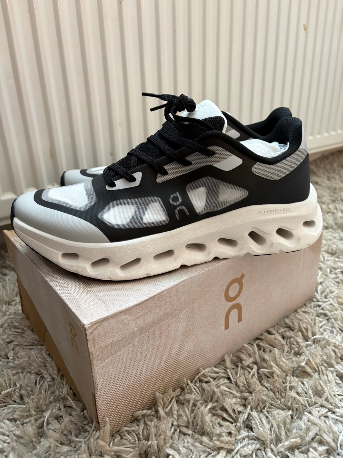 Oncloud remix maat 45 gloednieuw, Kleding | Heren, Zwart, Ophalen of Verzenden, Sneakers of Gympen, Gedragen