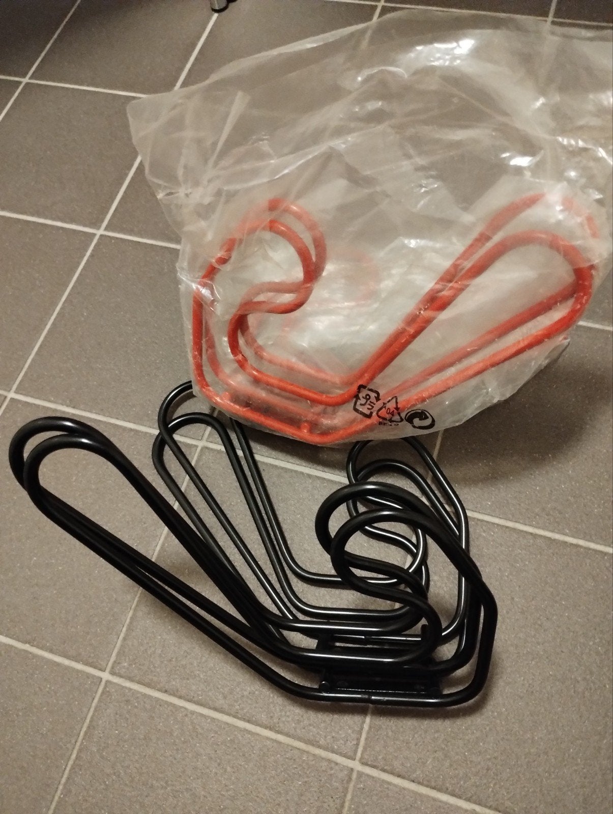 Vintage jaren tachtig Ikea Frän kapstok haken rood en zwart, Ophalen of Verzenden