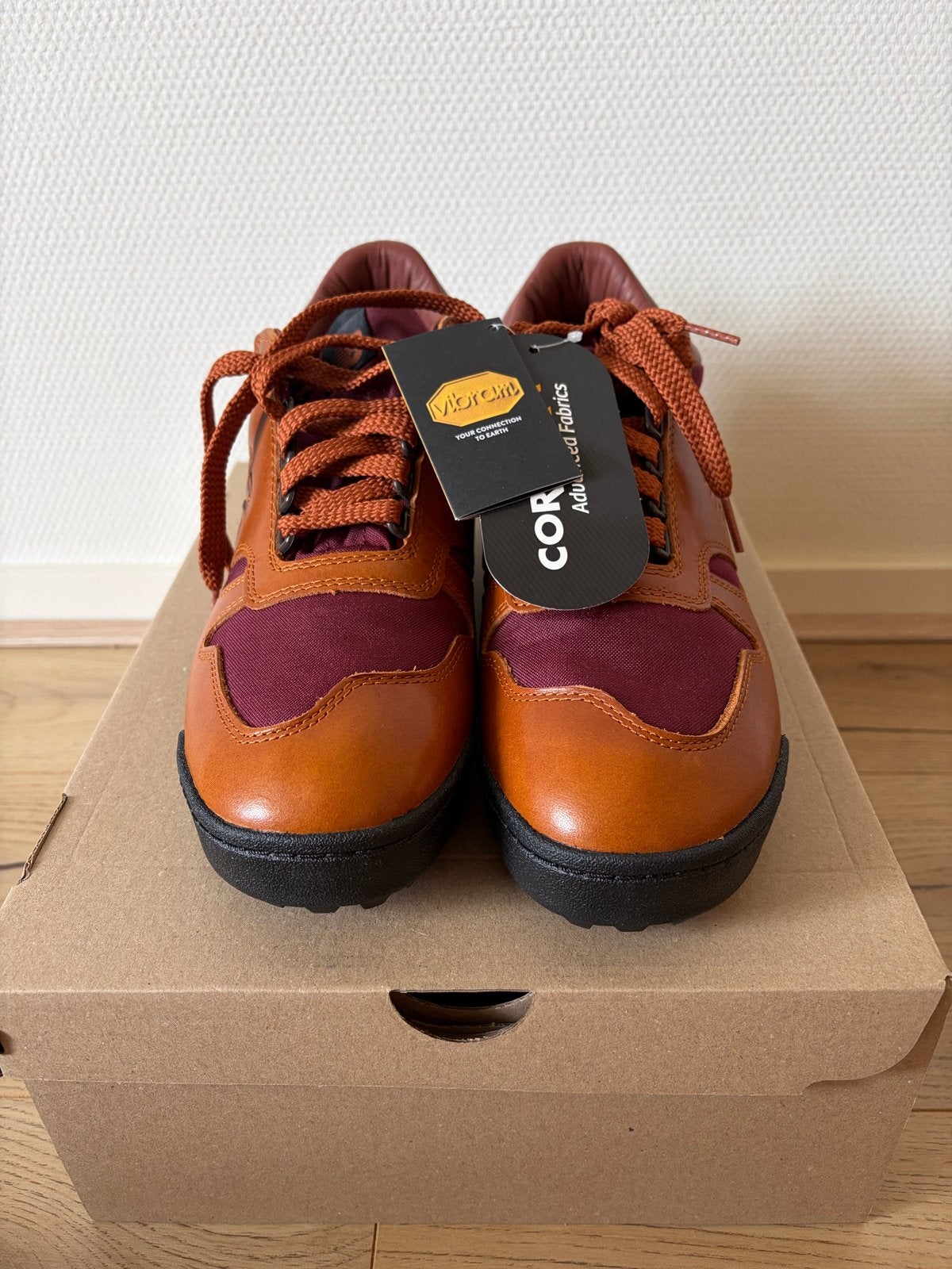 New Balance x CORURA x Vibram sneakers maat 45, Bruin, Nieuw, Ophalen of Verzenden, Sneakers of Gympen