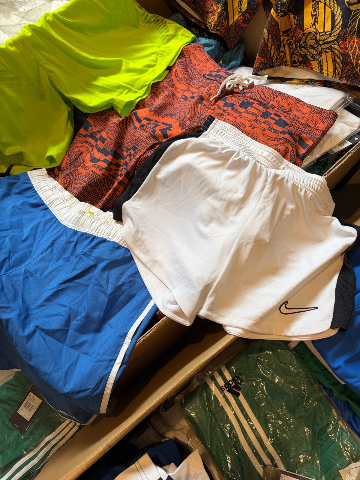 Nike & Adidas Sportkleding: Shorts, Trainingspakken, Voetbal, Maat 38/40 (M), Meerkleurig, Overige typen, Nieuw