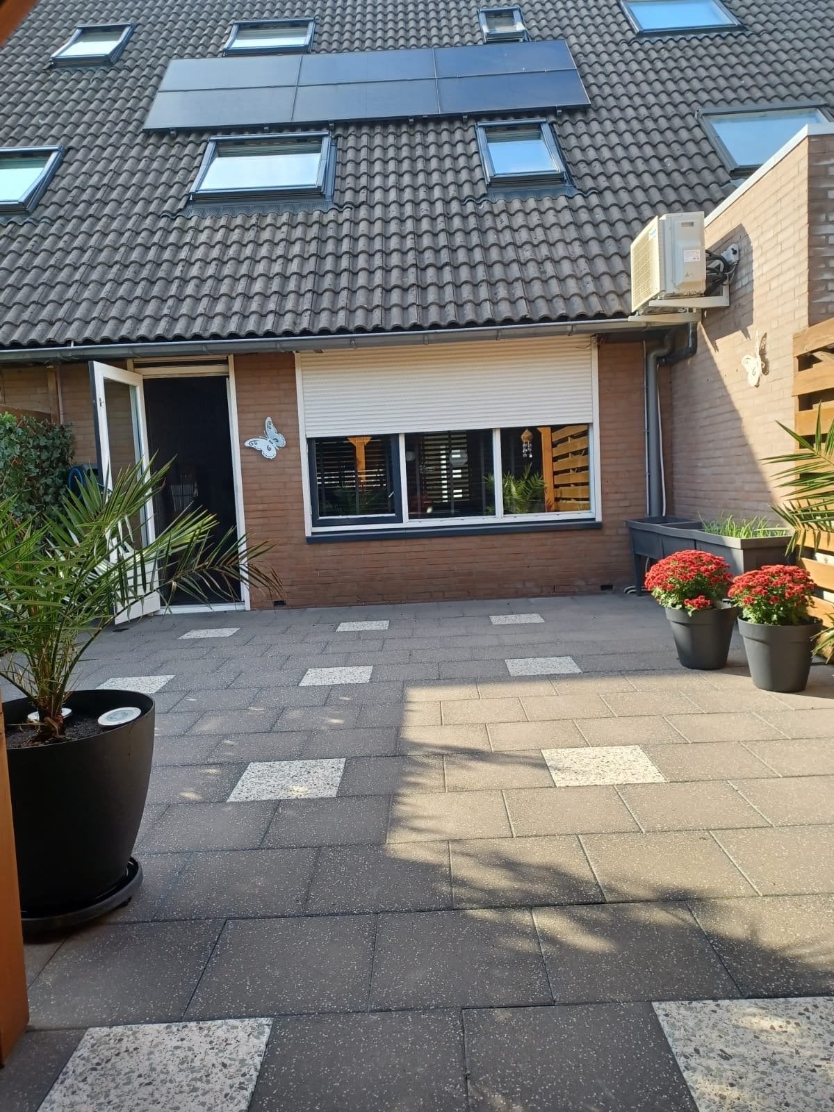 Elektrisch rolluik achter raam/deur - crème, Ophalen, Zo goed als nieuw, Elektrische bediening, 150 tot 200 cm