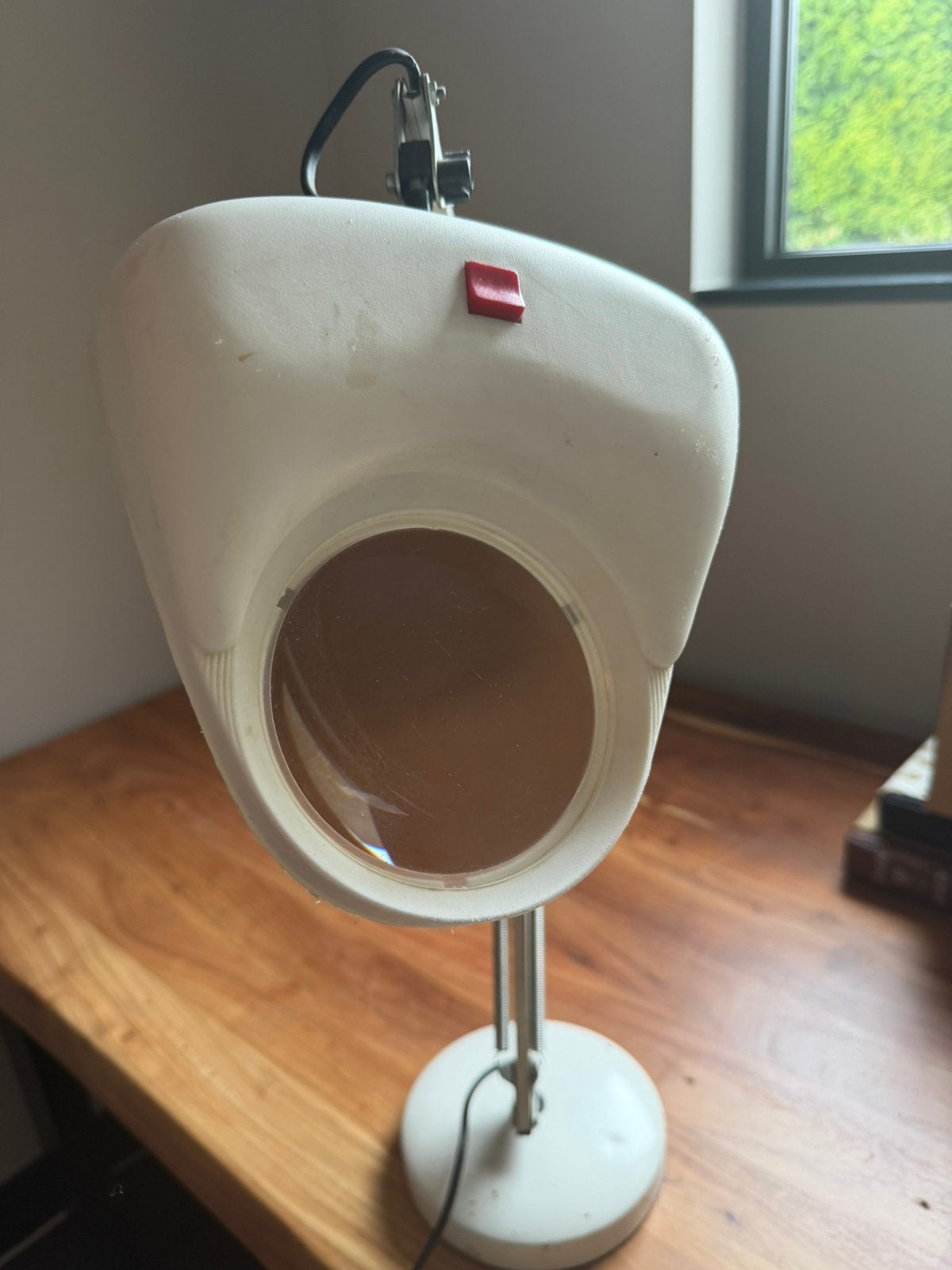 Loep op poot met lamp, Ophalen of Verzenden, Gebruikt, Loeplamp