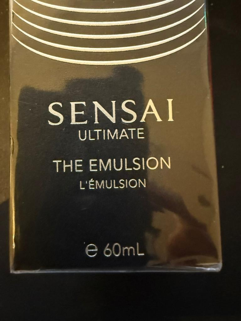 SENSAI Ultimate The Emulsion 60 ml, Ophalen of Verzenden, Nieuw, Gehele gezicht, Verzorging